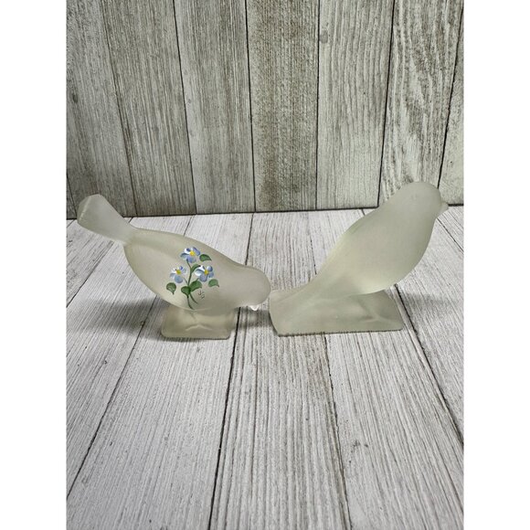 Vintage LE Smith Birds Figurine Frosted Satin Glass Clear Floral- Set of 2 - Picture 4 of 6